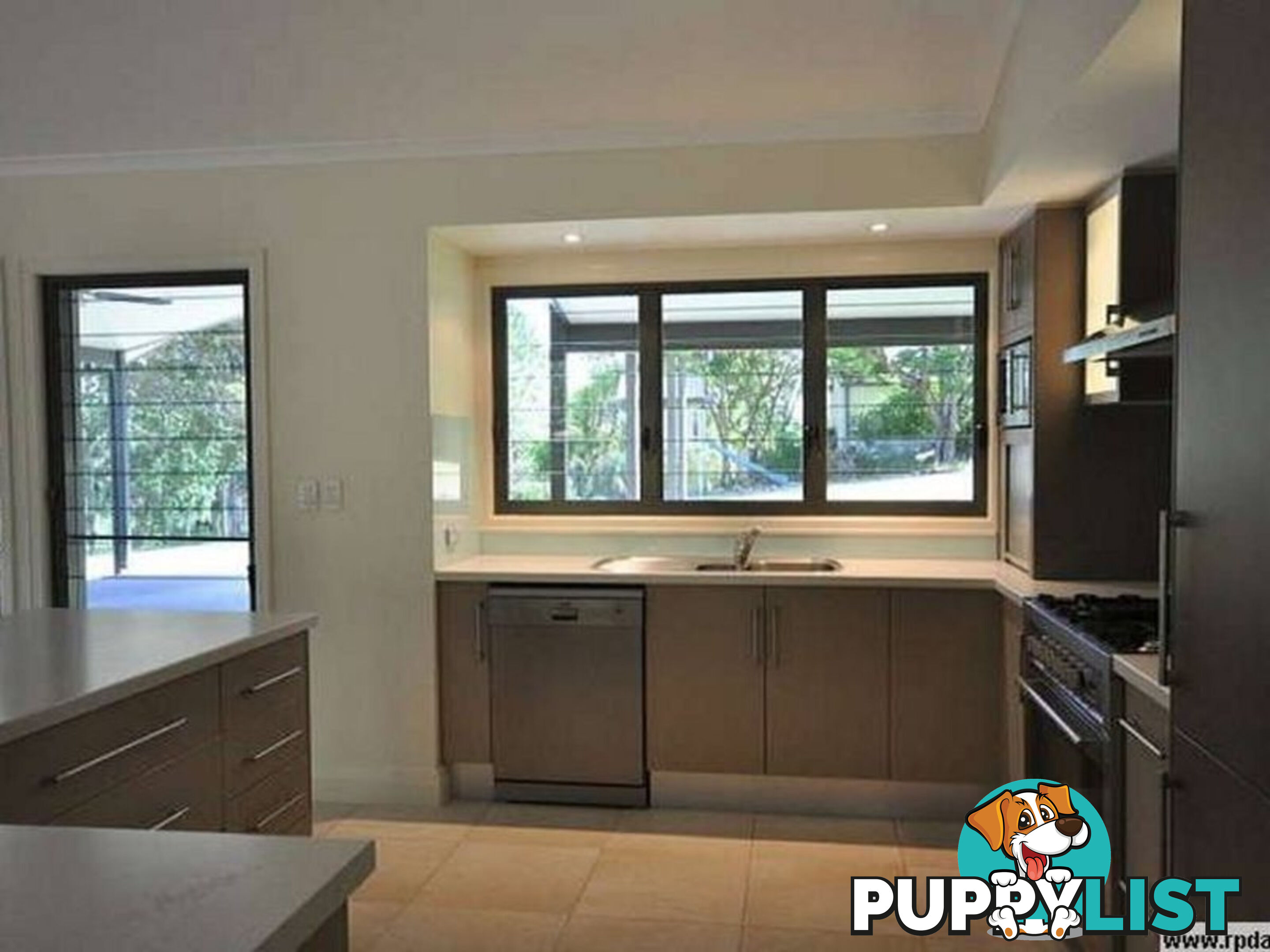 3 Comic Court MUDGEERABA QLD 4213