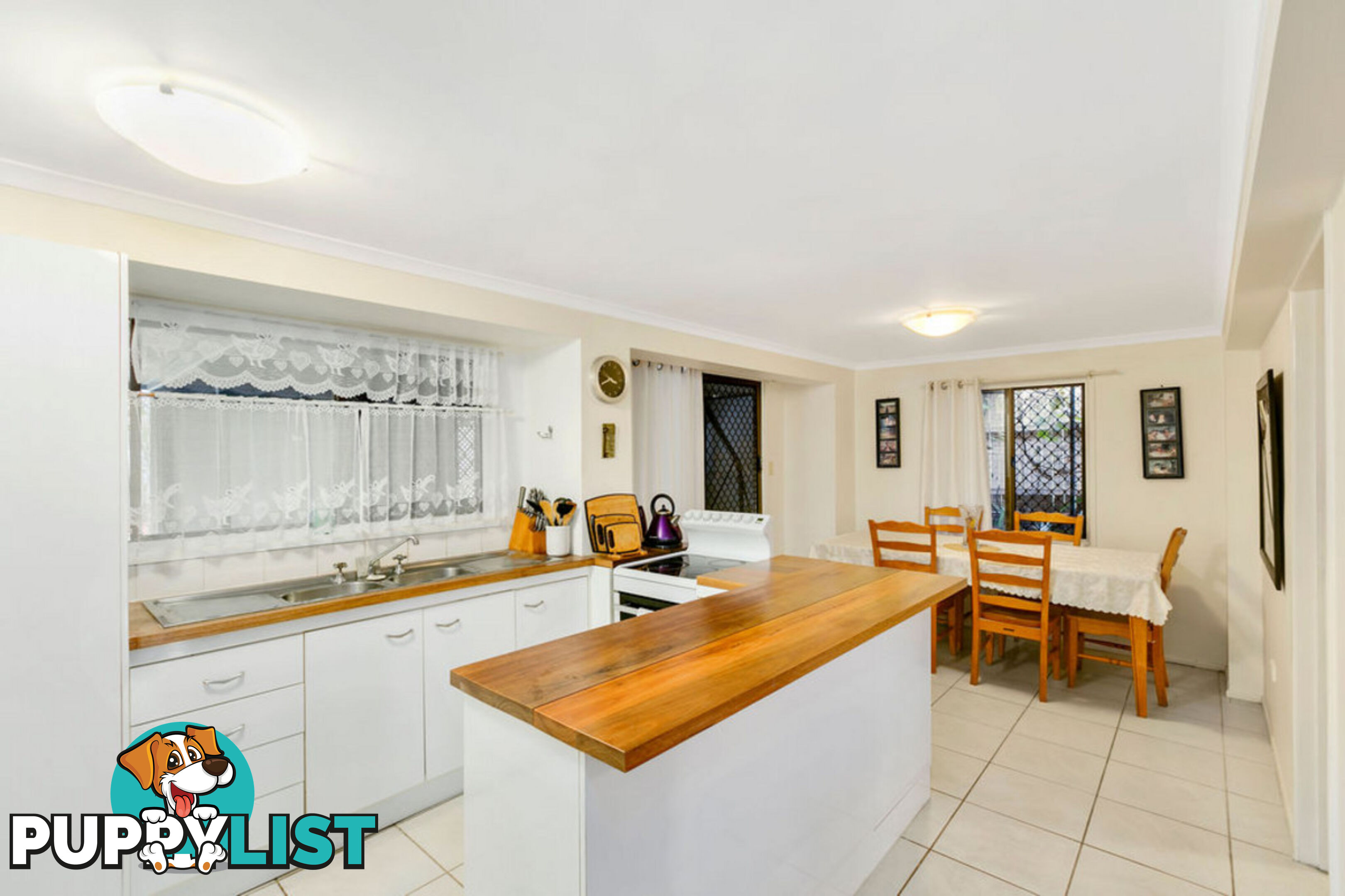 12 Tasman Avenue MOLENDINAR QLD 4214