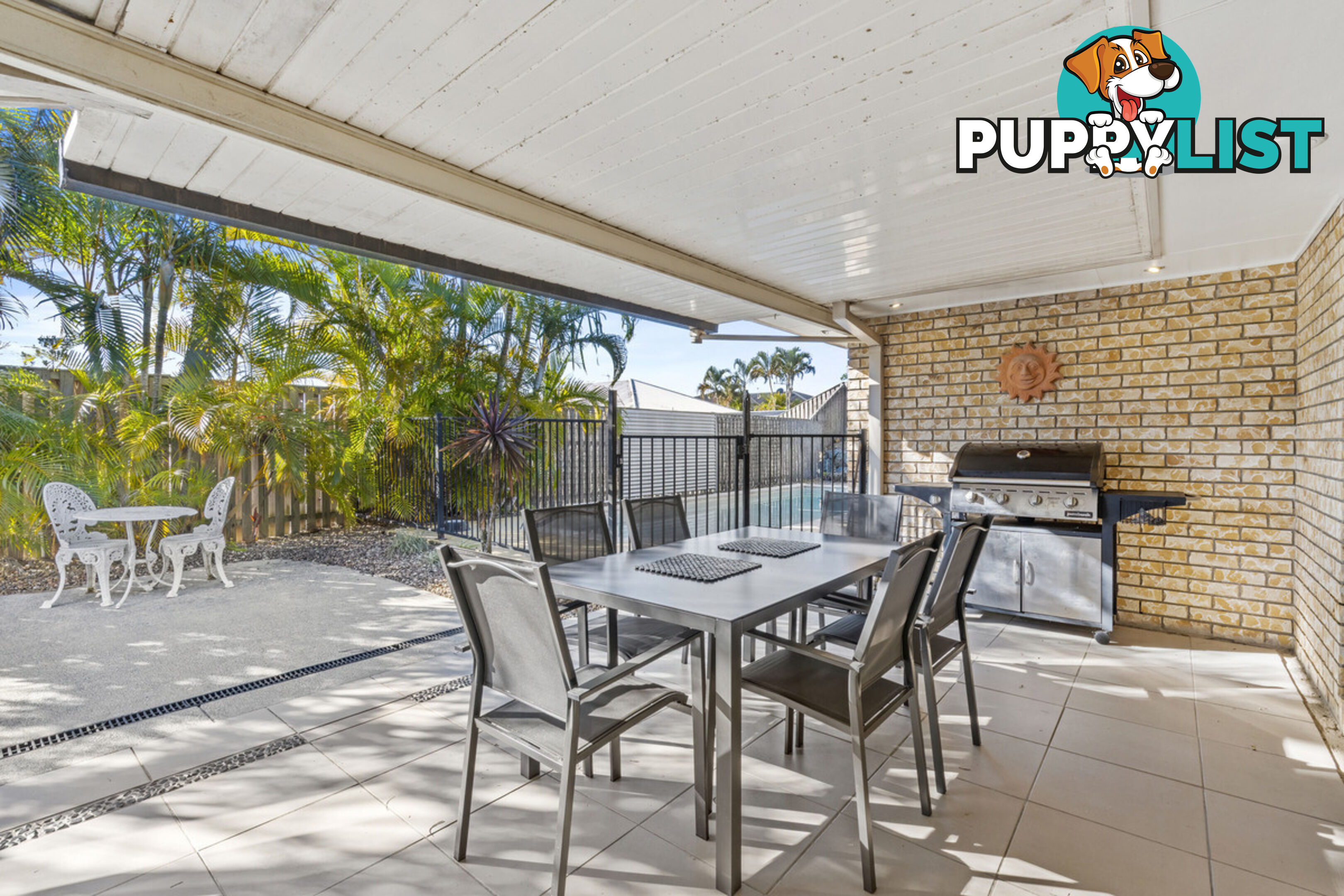 4 Colong Court PACIFIC PINES QLD 4211