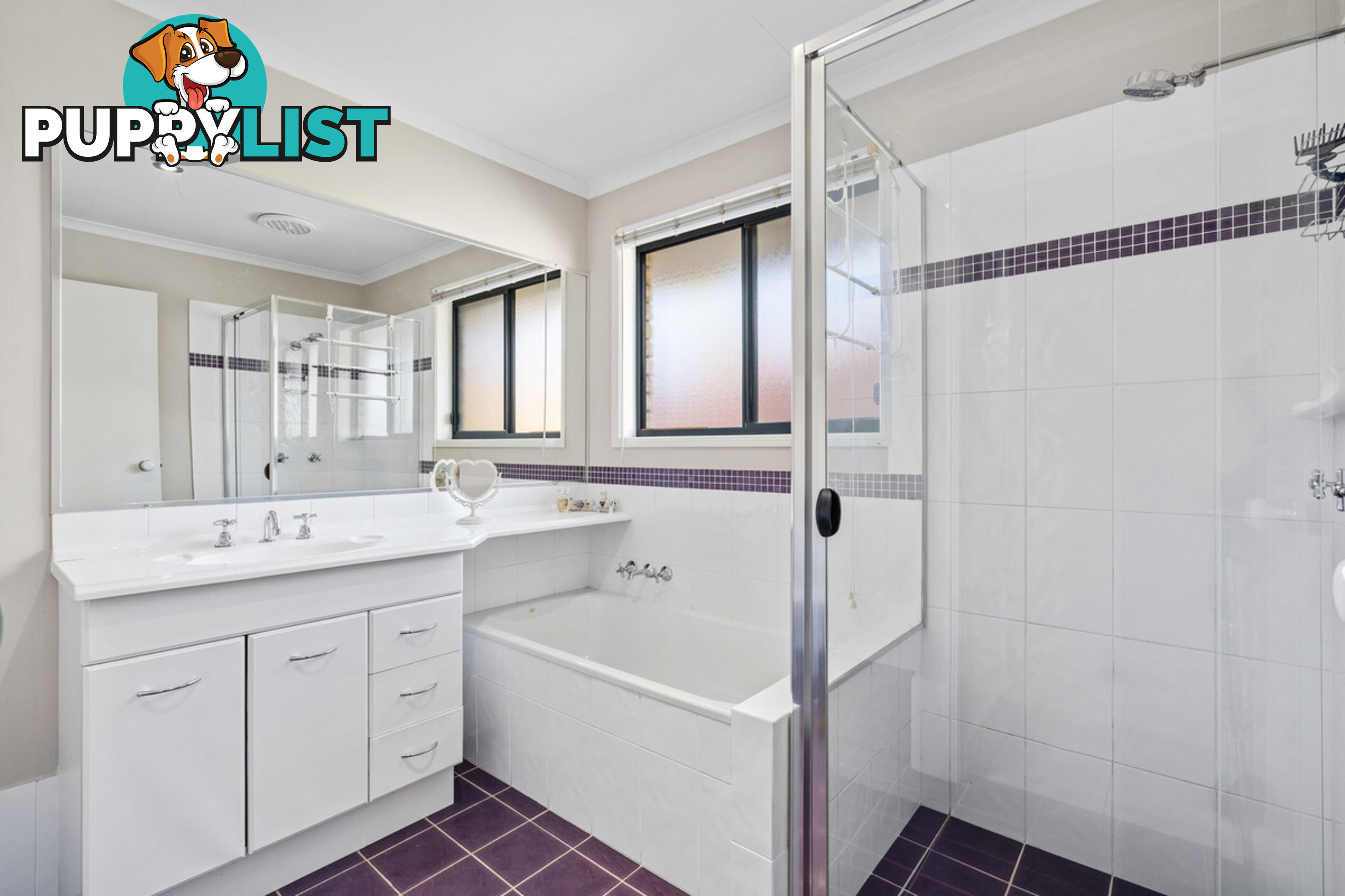 4 Colong Court PACIFIC PINES QLD 4211