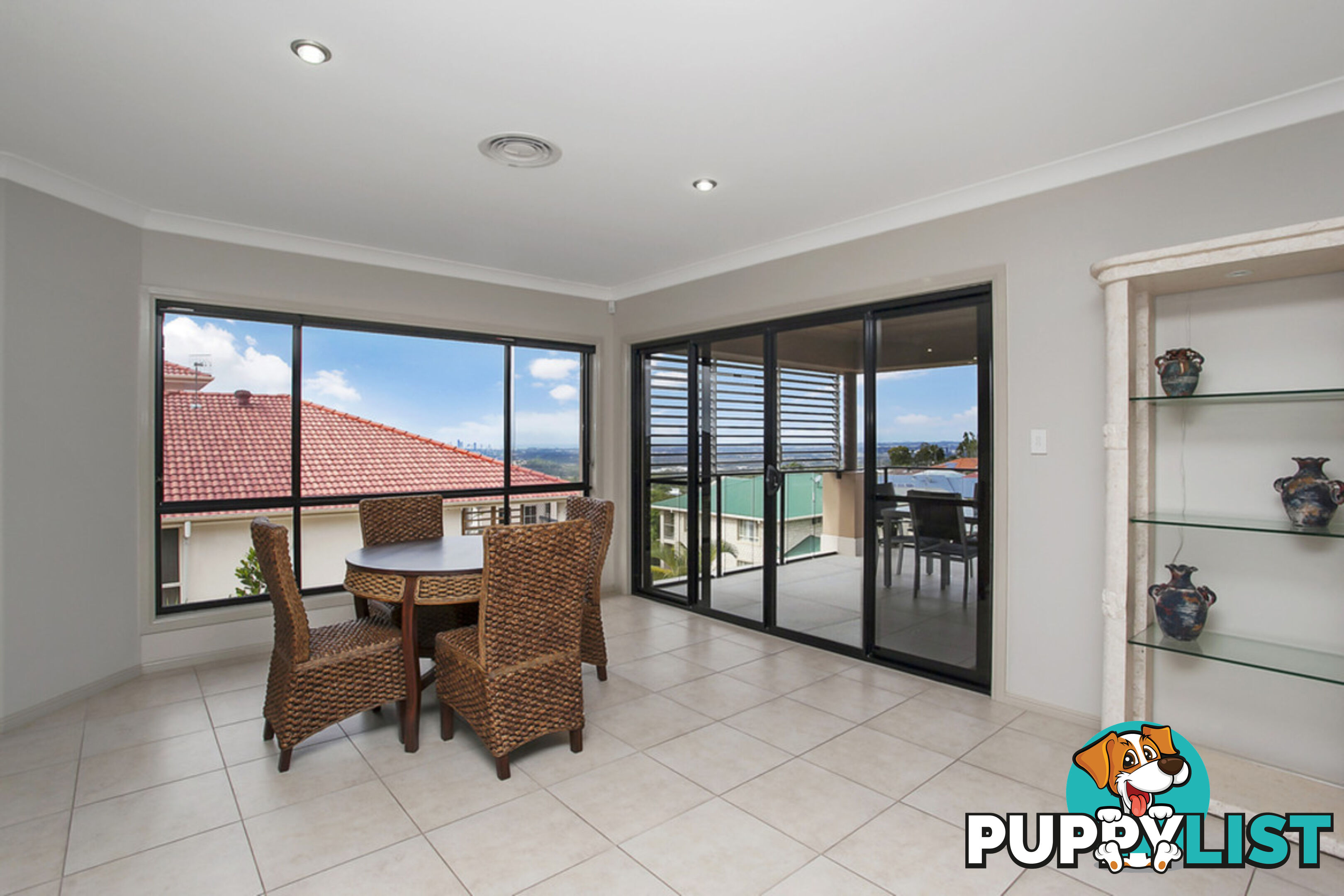 1 Chevron Rise HIGHLAND PARK QLD 4211