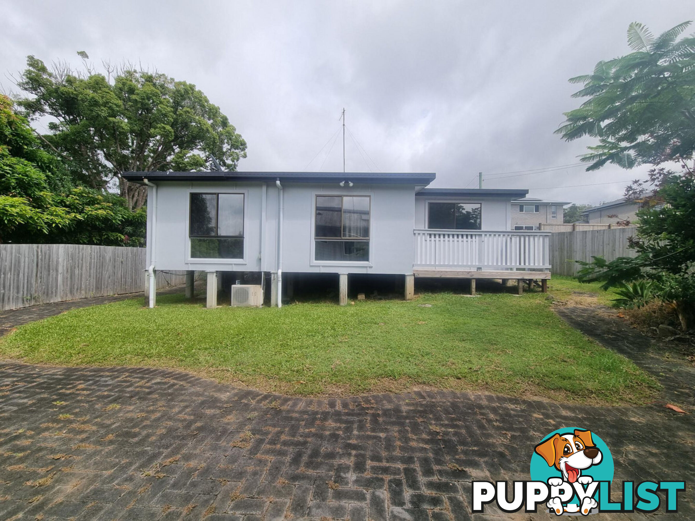 108 Ridgeway Avenue SOUTHPORT QLD 4215