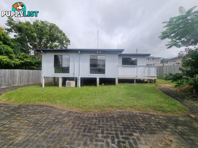 108 Ridgeway Avenue SOUTHPORT QLD 4215