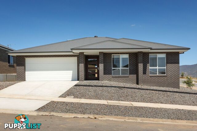 1 Fairfax Close LENEVA VIC 3691