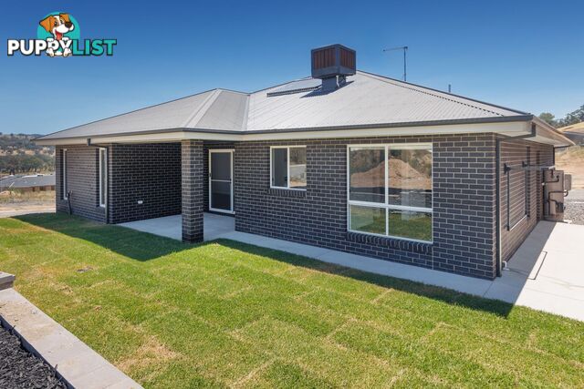 1 Fairfax Close LENEVA VIC 3691