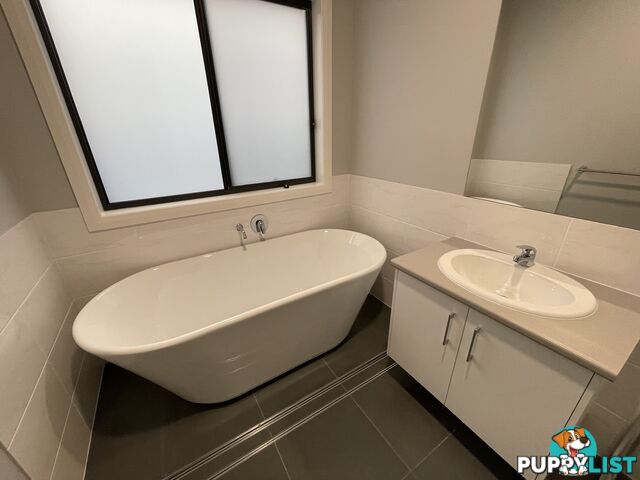 5 Holly Tree Court JINDERA NSW 2642