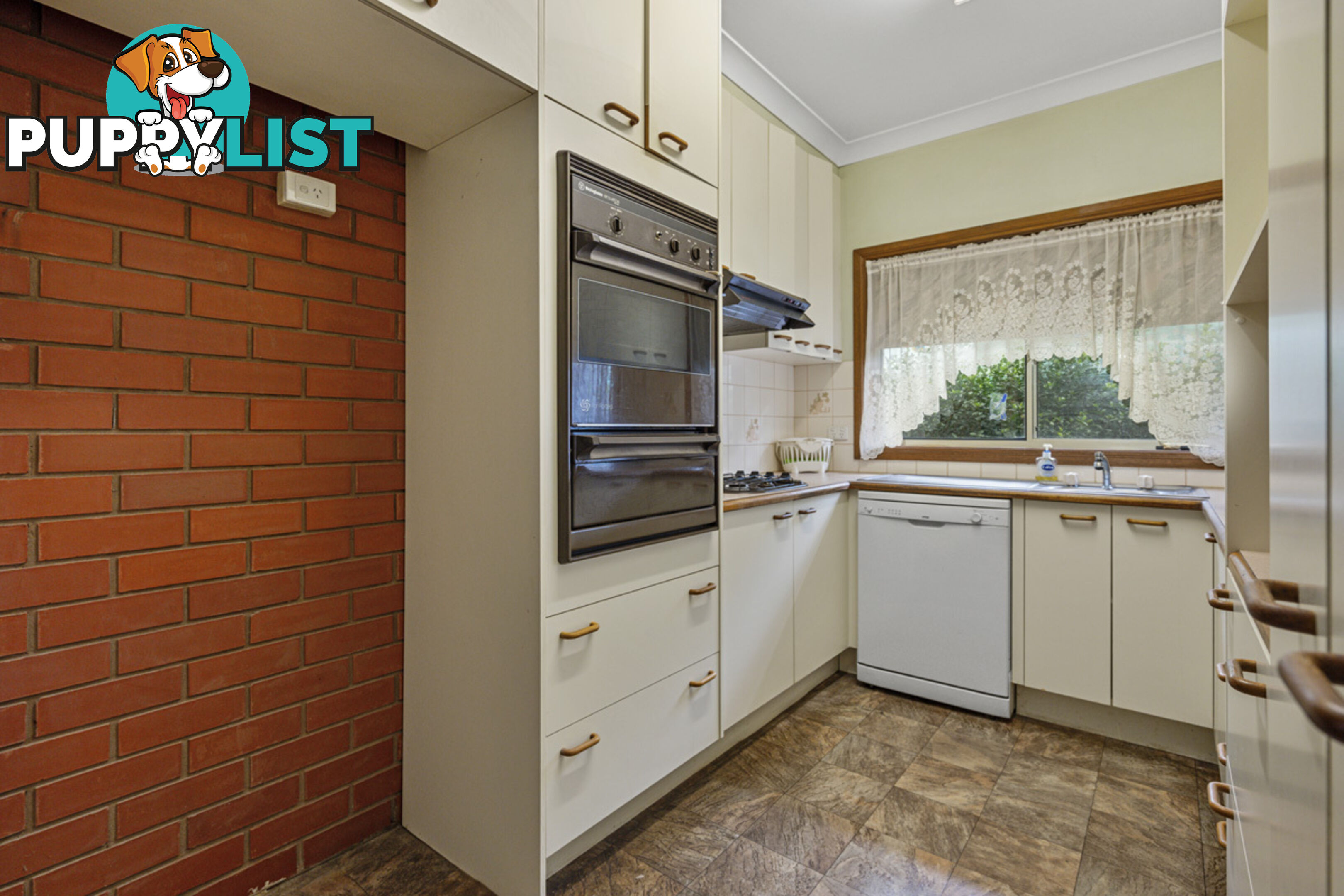 2 540 Margaret Place LAVINGTON NSW 2641