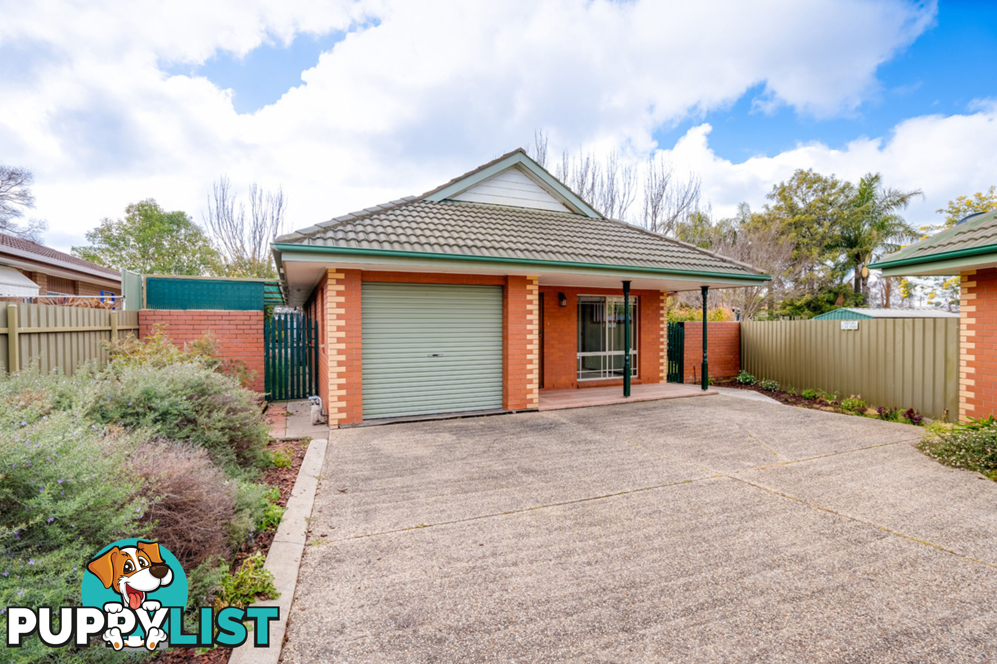 2 540 Margaret Place LAVINGTON NSW 2641