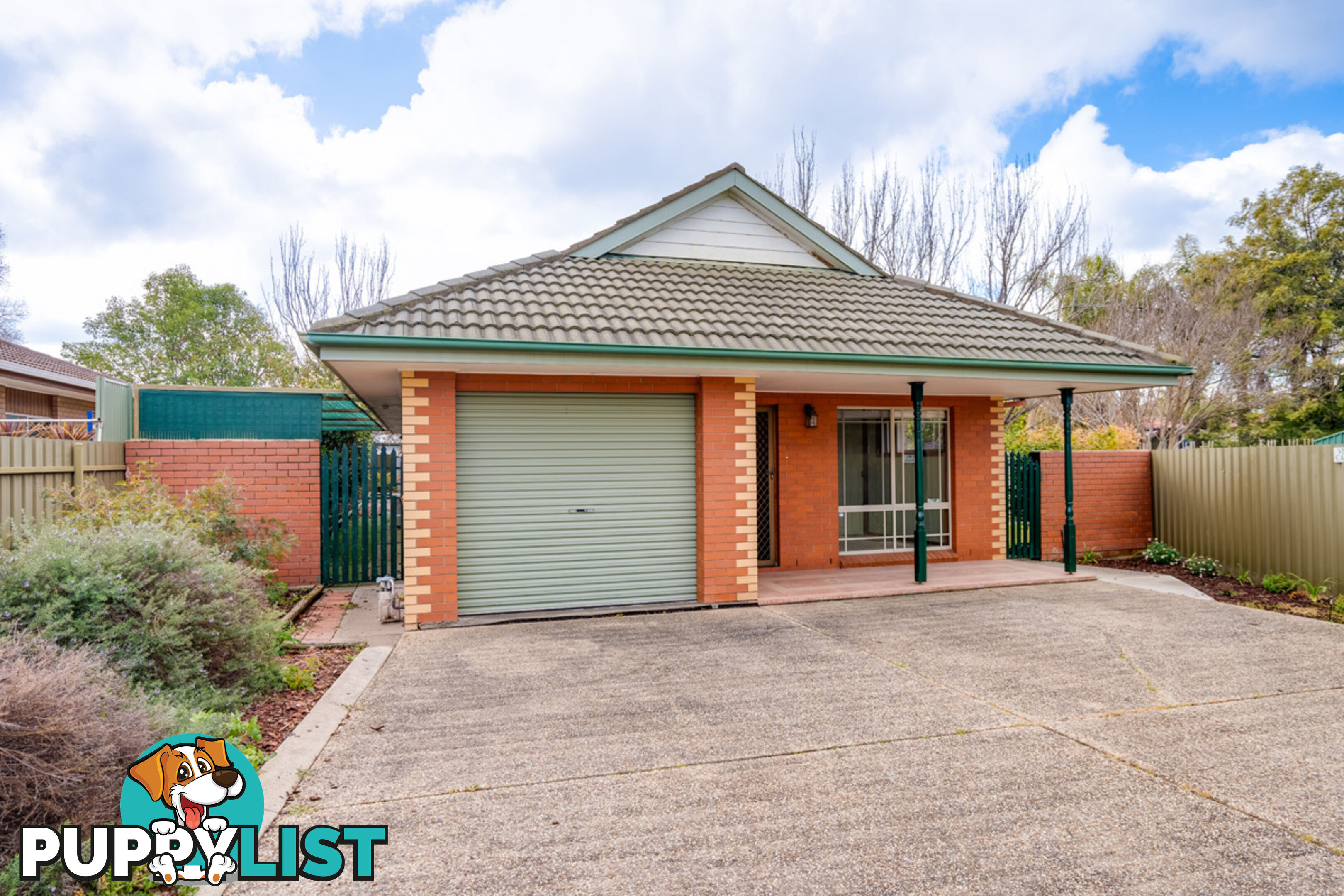 2 540 Margaret Place LAVINGTON NSW 2641