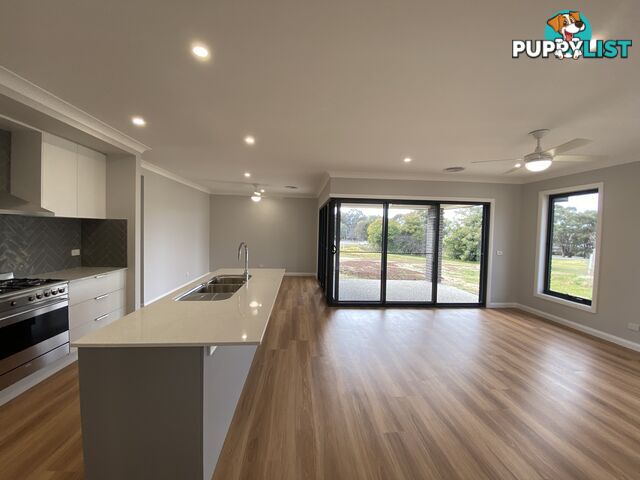 35 Zeil Circuit THURGOONA NSW 2640