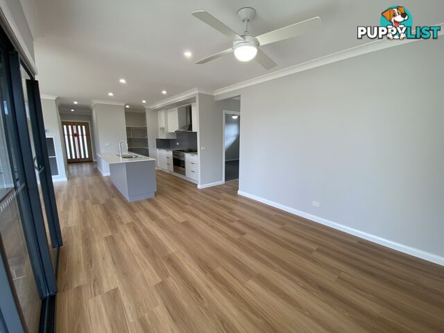 35 Zeil Circuit THURGOONA NSW 2640