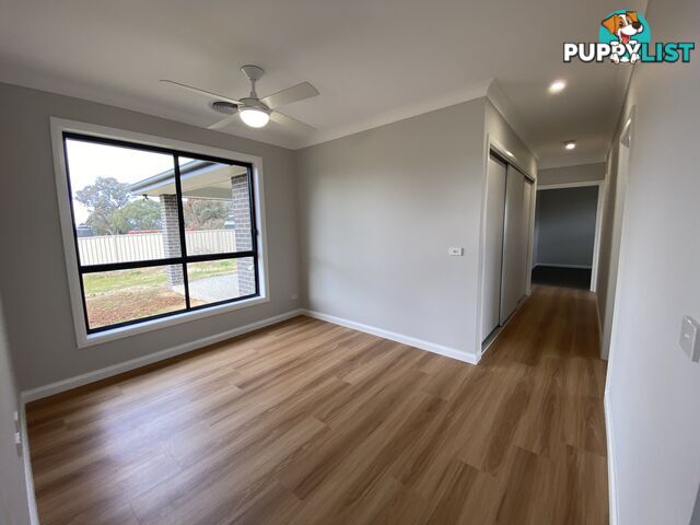 35 Zeil Circuit THURGOONA NSW 2640