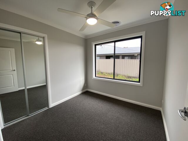 35 Zeil Circuit THURGOONA NSW 2640