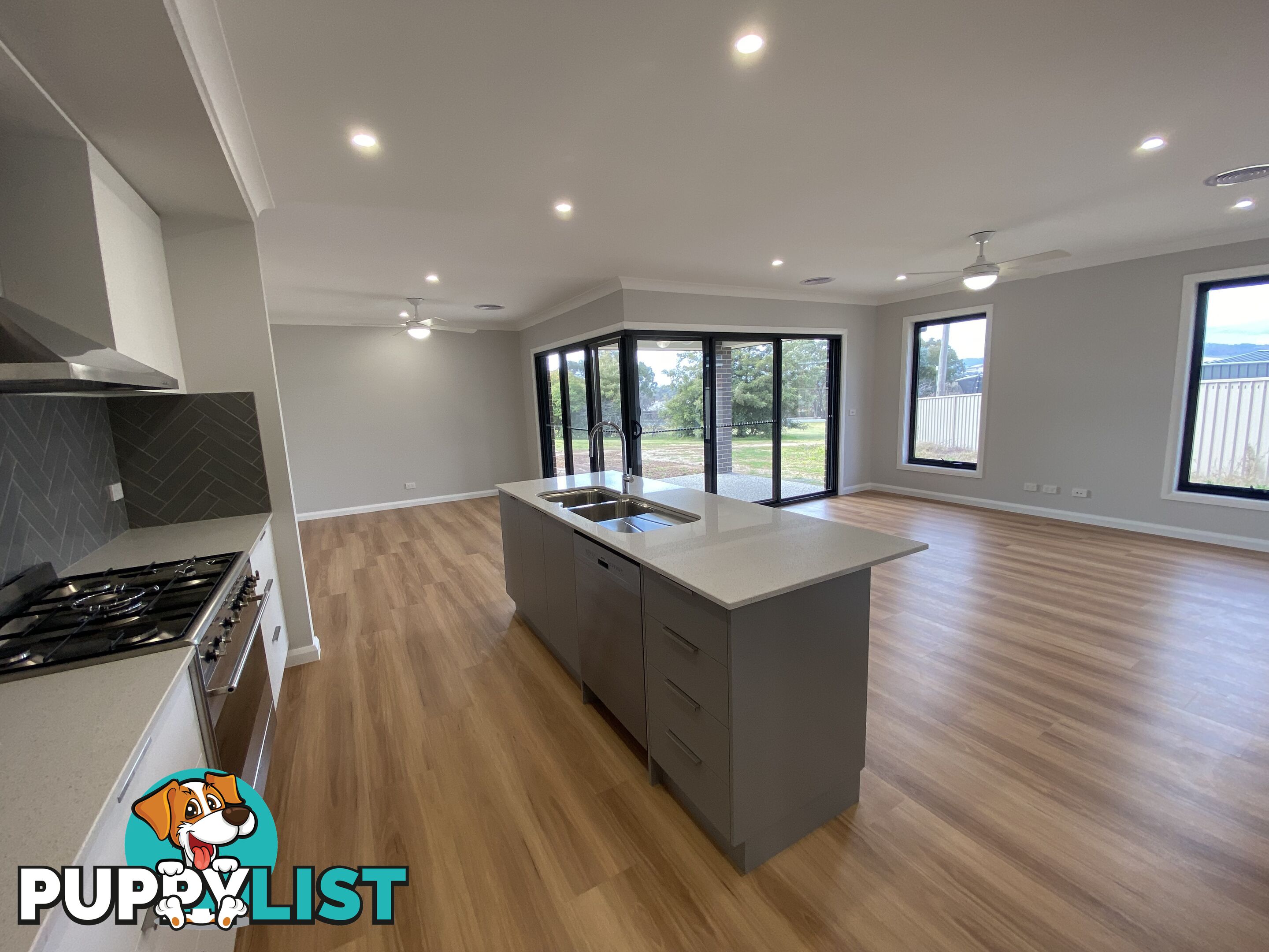 35 Zeil Circuit THURGOONA NSW 2640