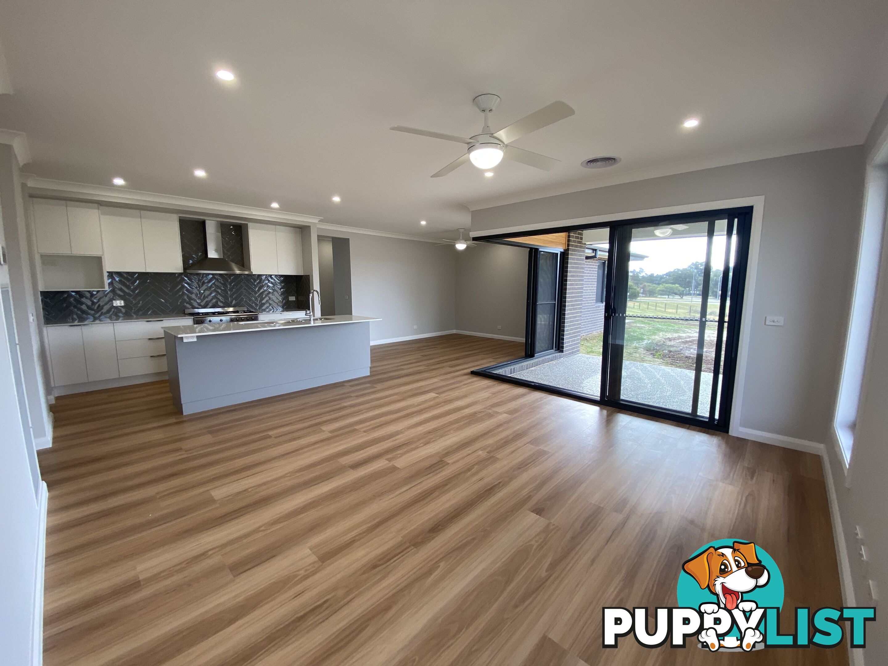 35 Zeil Circuit THURGOONA NSW 2640