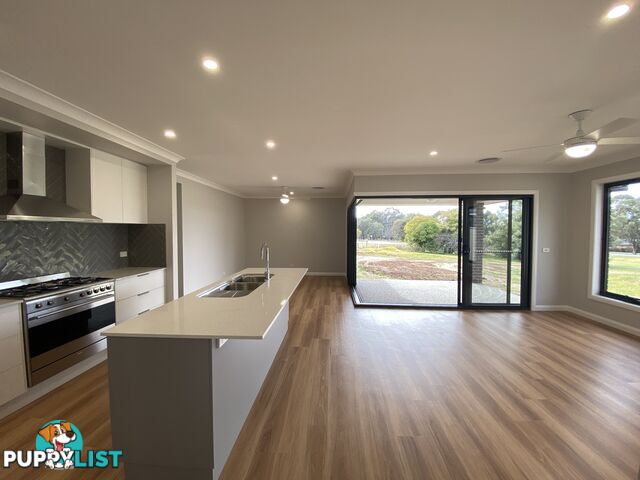 35 Zeil Circuit THURGOONA NSW 2640