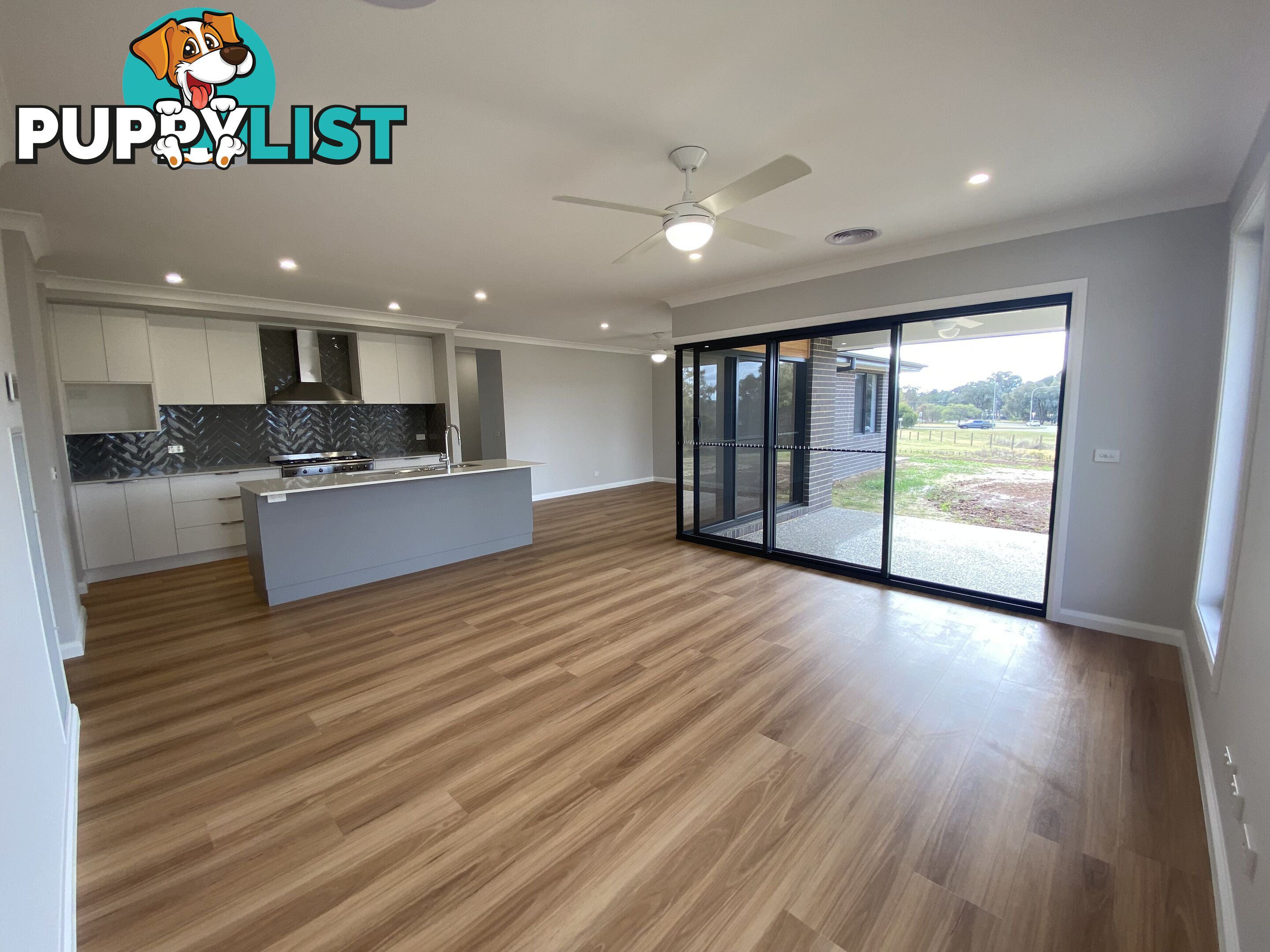 35 Zeil Circuit THURGOONA NSW 2640