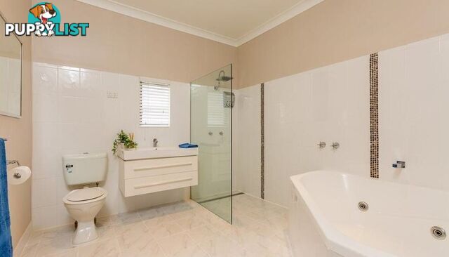 222 Kooba Street NORTH ALBURY NSW 2640