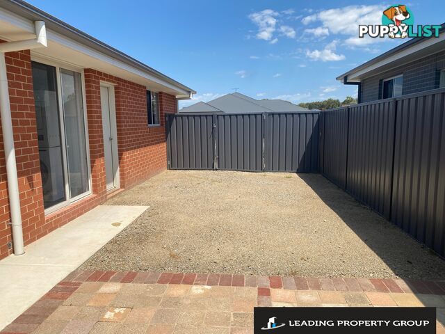 25 Yorkshire Road THURGOONA NSW 2640