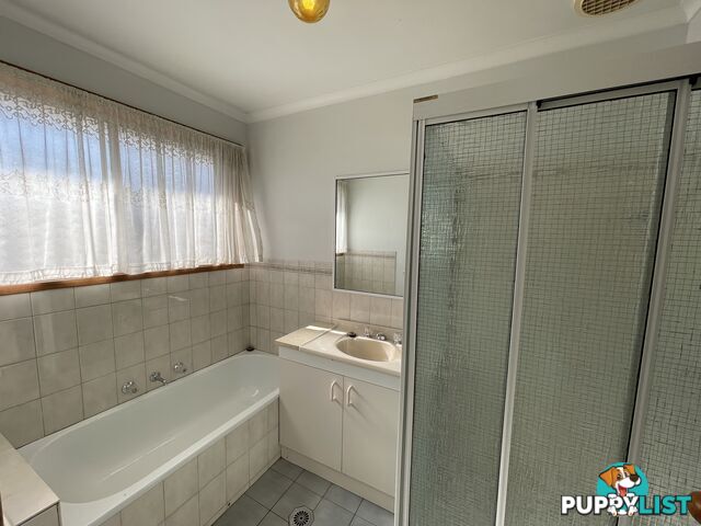 421 Kaitlers Road LAVINGTON NSW 2641