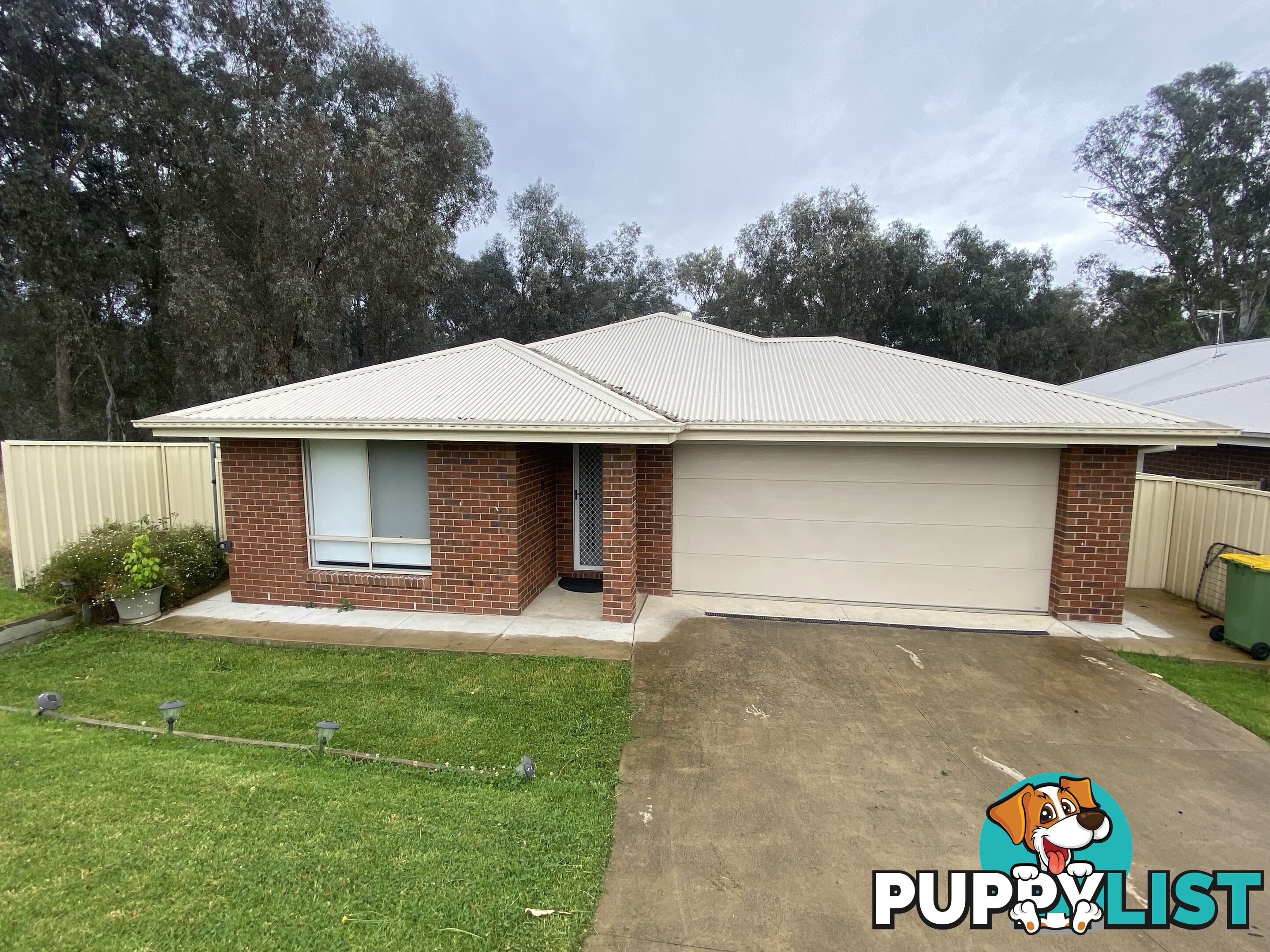 60 Royce Crescent LAVINGTON NSW 2641