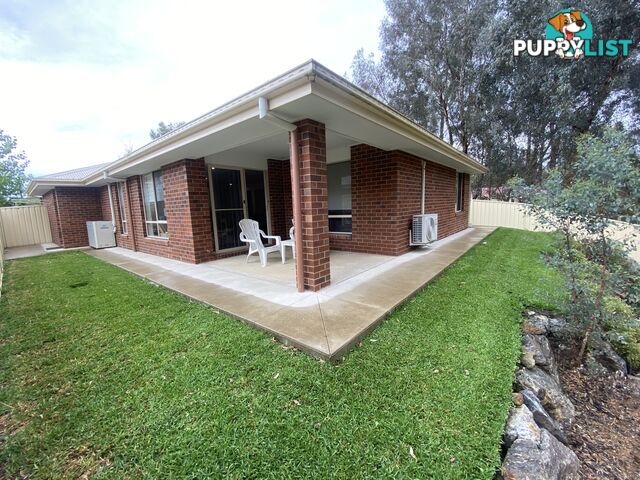 60 Royce Crescent LAVINGTON NSW 2641
