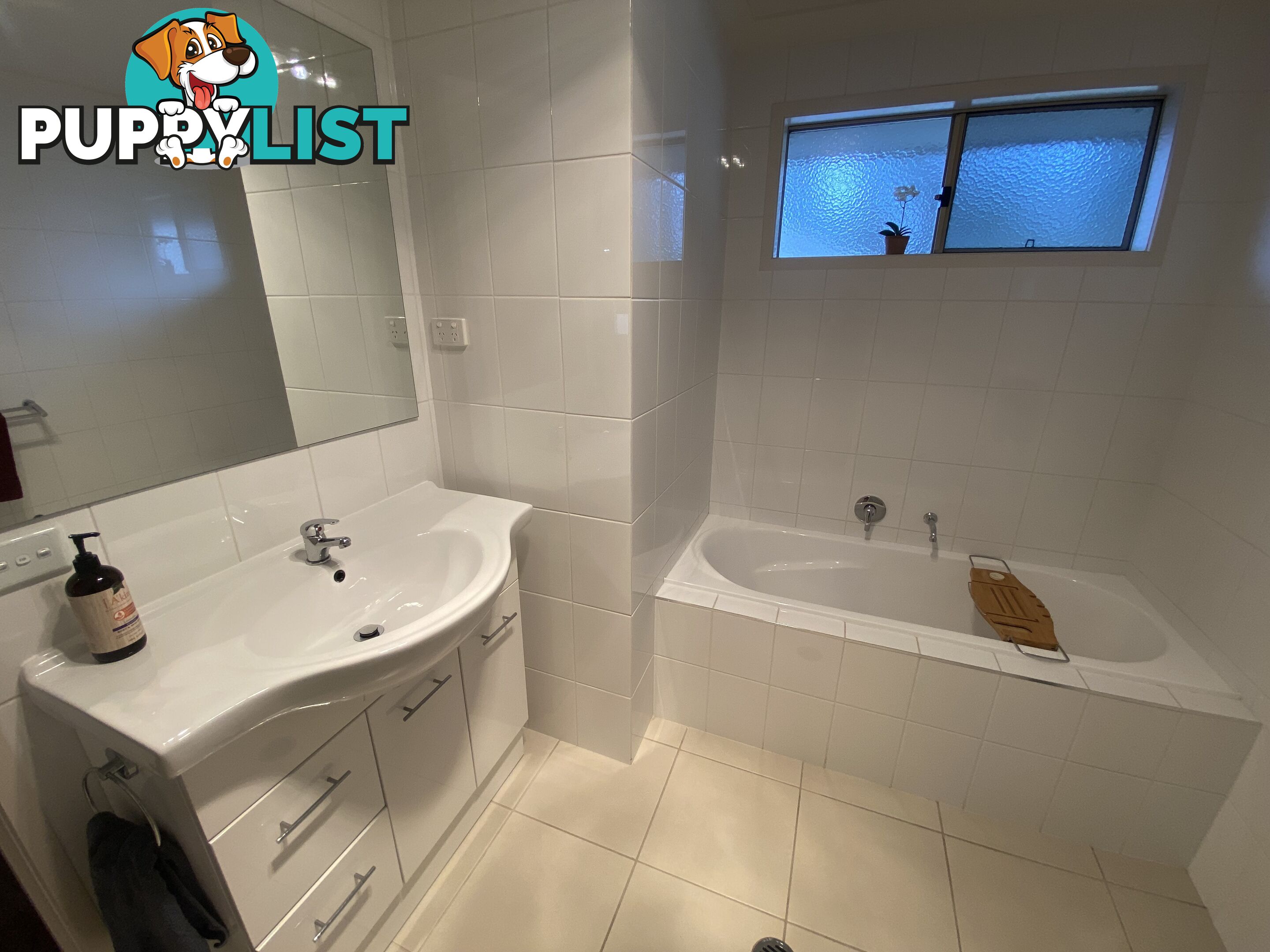 60 Royce Crescent LAVINGTON NSW 2641