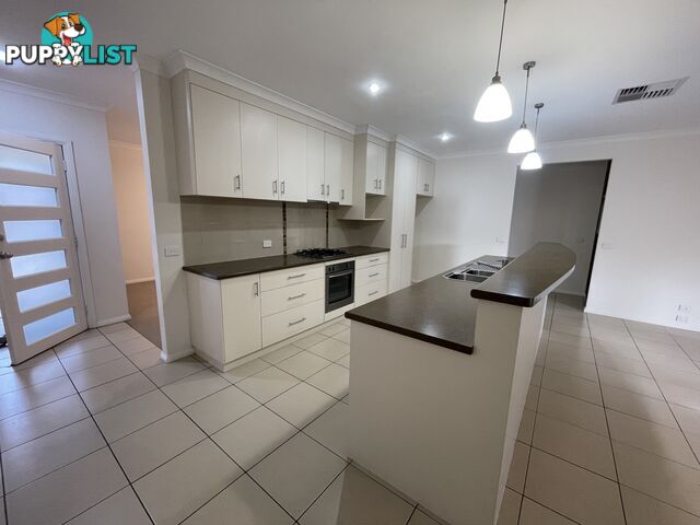 5 585 Livermore Street LAVINGTON NSW 2641