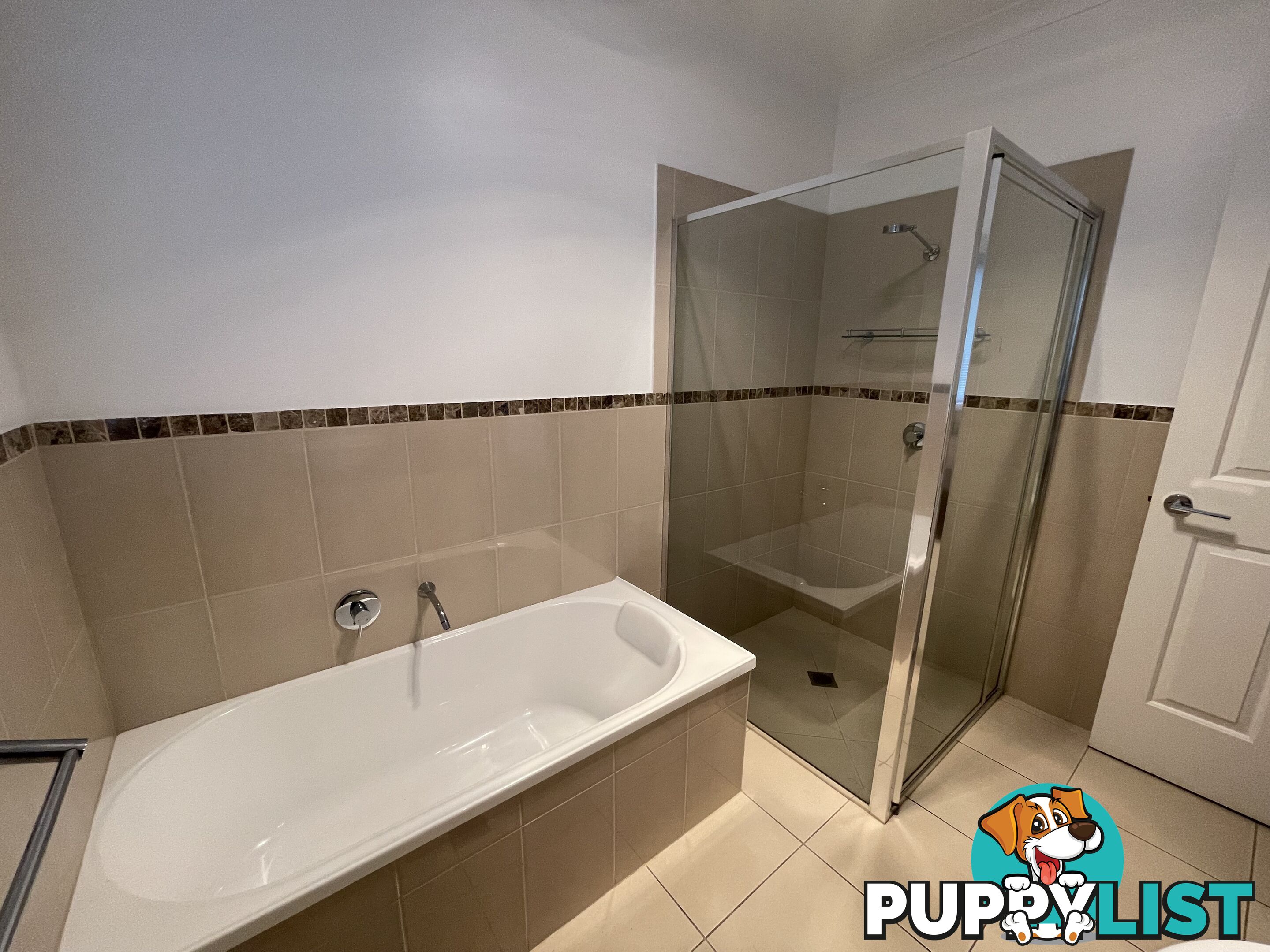 5 585 Livermore Street LAVINGTON NSW 2641