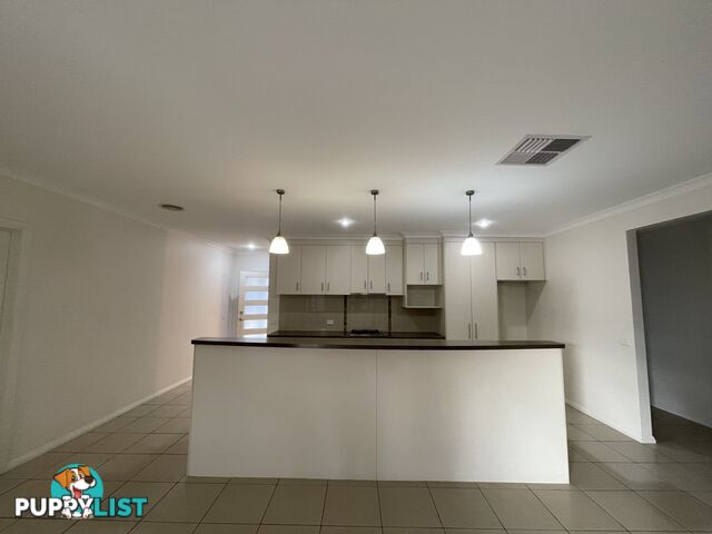 5 585 Livermore Street LAVINGTON NSW 2641