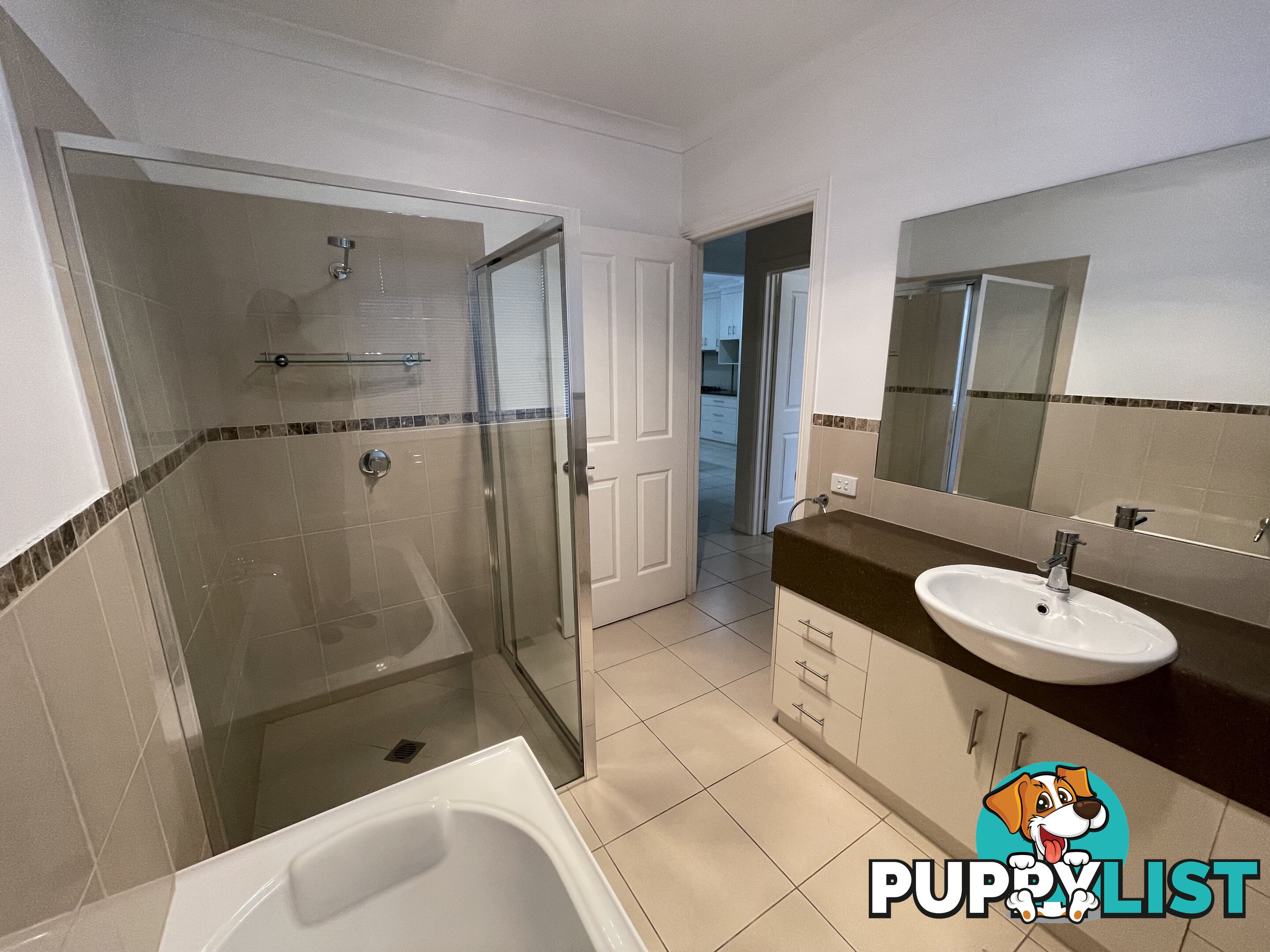 5 585 Livermore Street LAVINGTON NSW 2641
