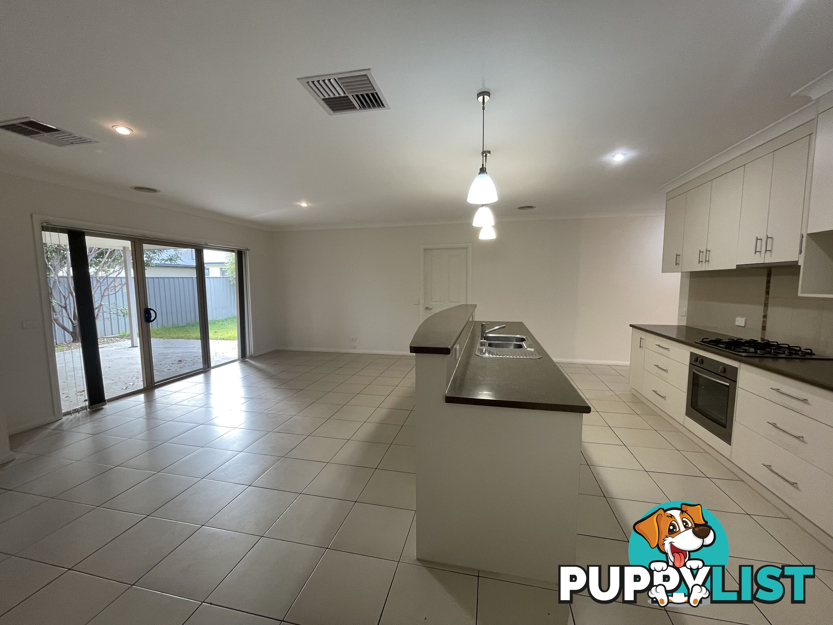 5 585 Livermore Street LAVINGTON NSW 2641