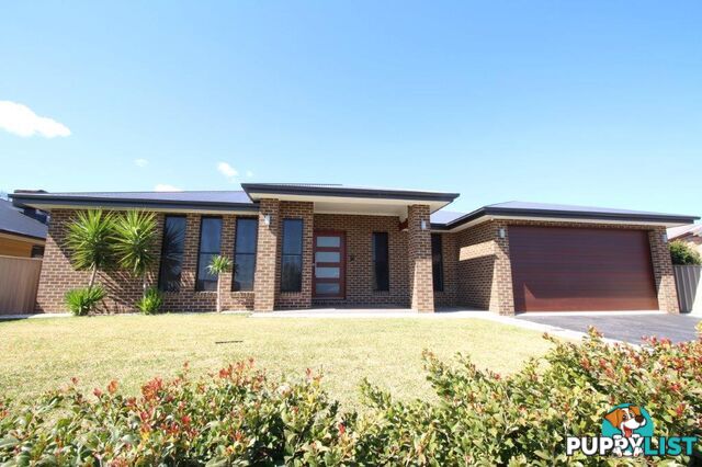 8 Myall Place THURGOONA NSW 2640