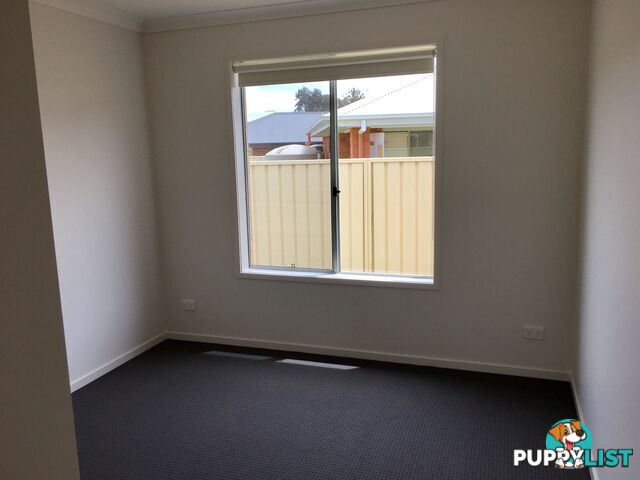 37 Royce Crescent LAVINGTON NSW 2641