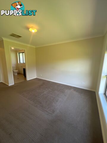 28 Weissel Court THURGOONA NSW 2640