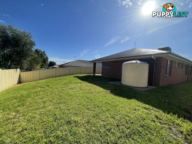 16 Royce Crescent LAVINGTON NSW 2641