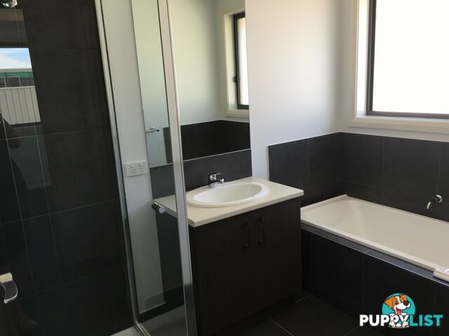 49 Axford Boulevard WODONGA VIC 3690