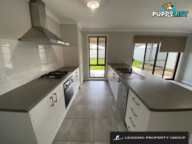 25 Hanrahan Street HAMILTON VALLEY NSW 2641