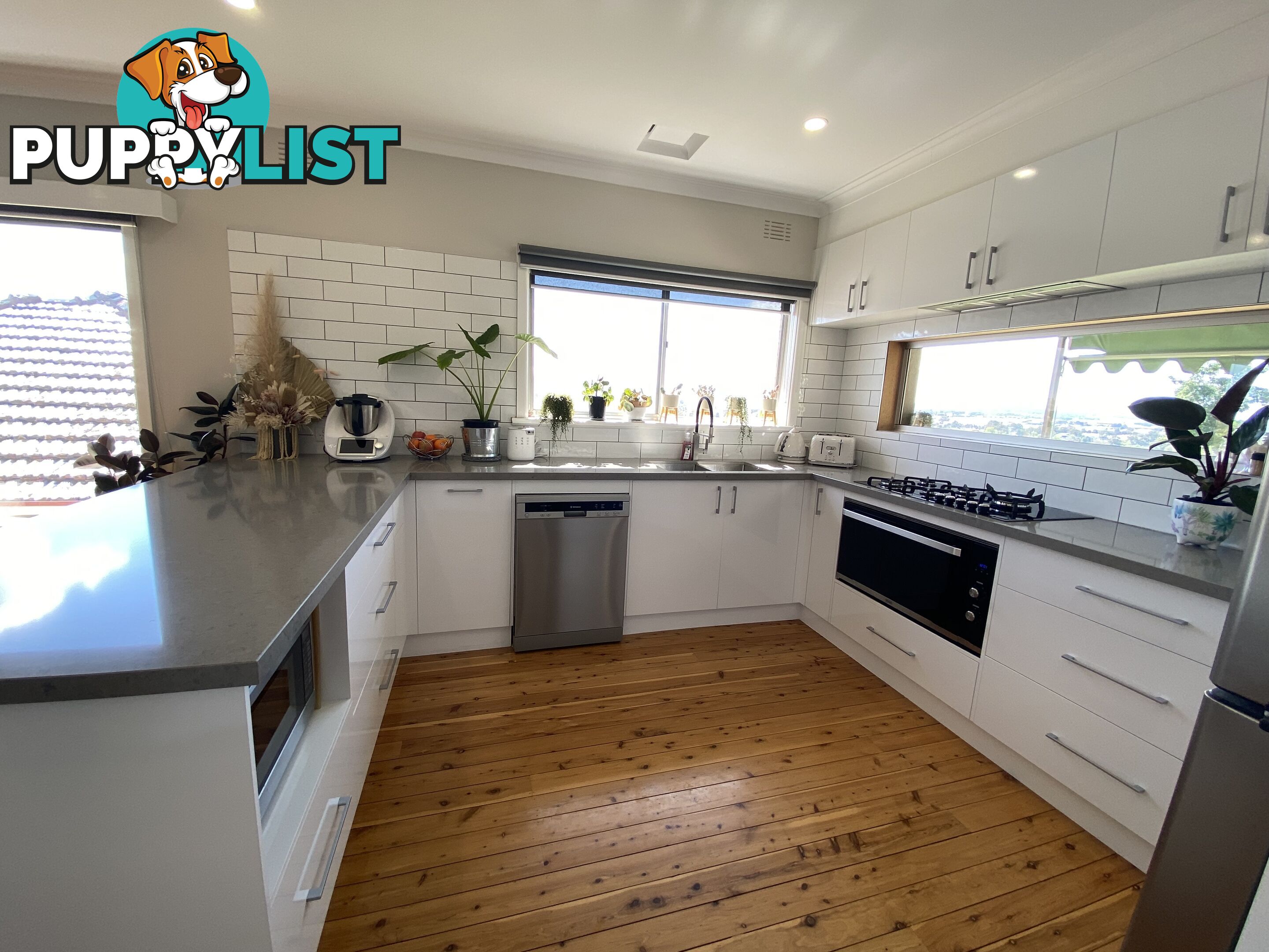 594 Whinray Crescent EAST ALBURY NSW 2640