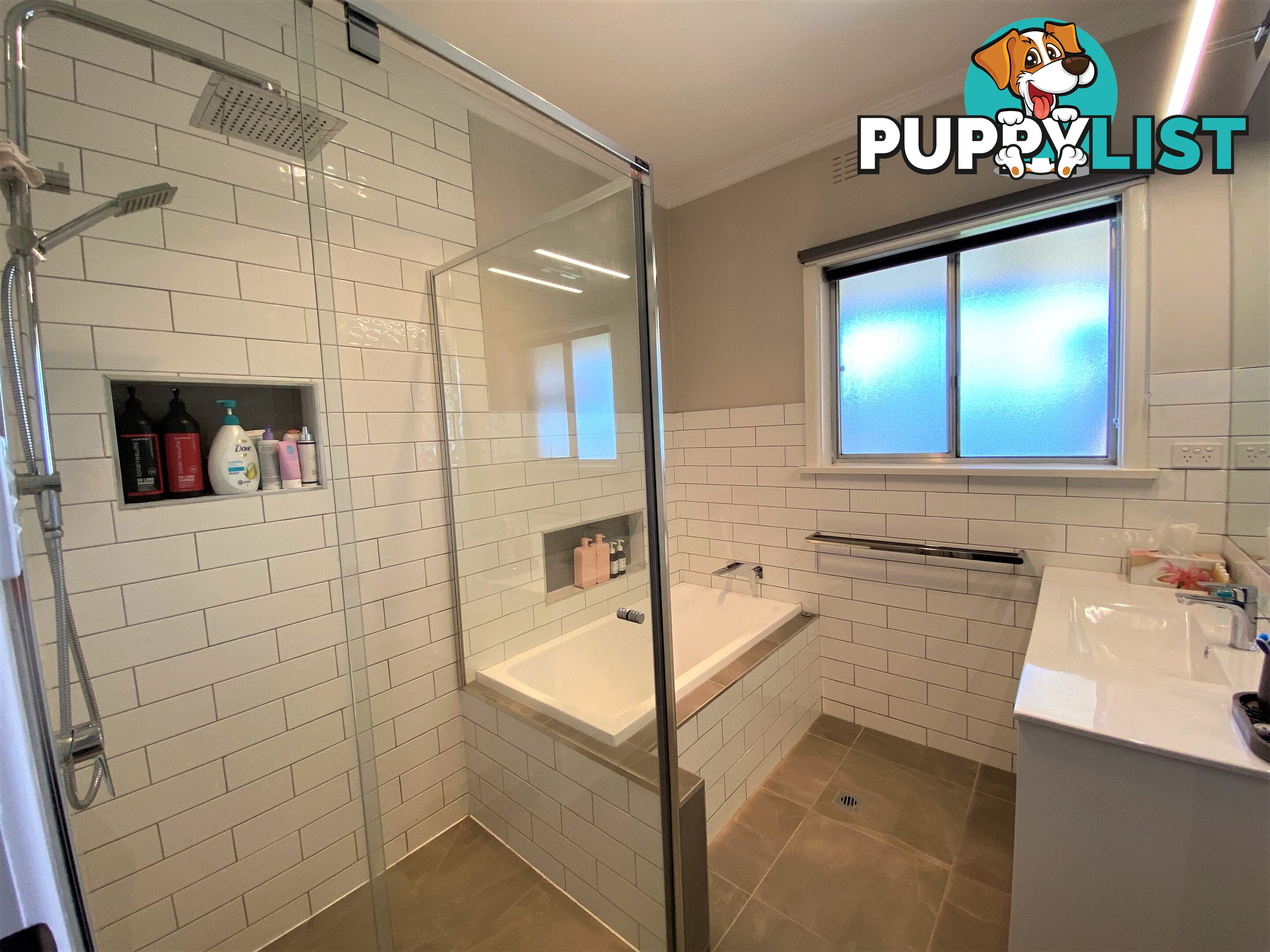 594 Whinray Crescent EAST ALBURY NSW 2640
