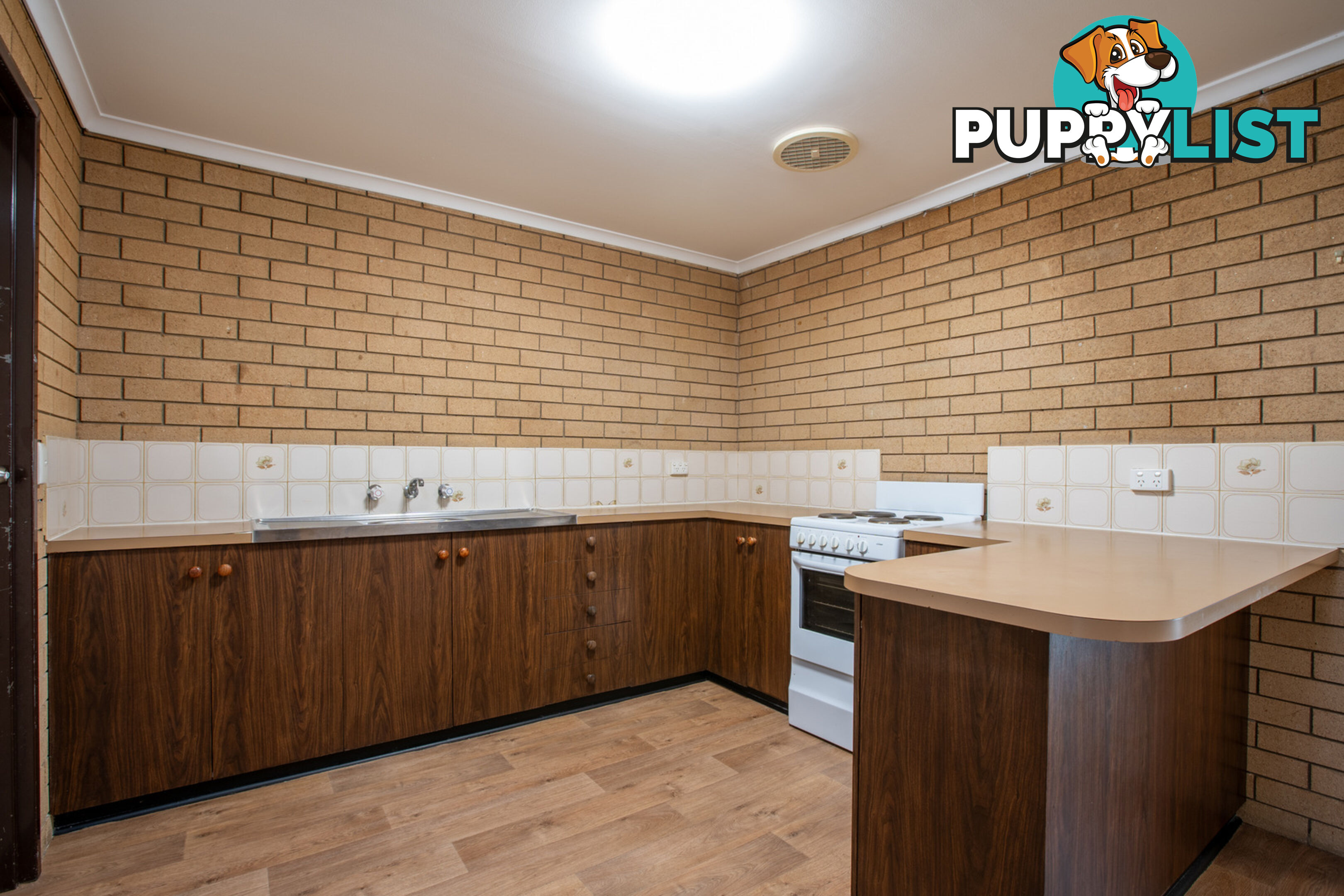 9 607 Prune Street LAVINGTON NSW 2641