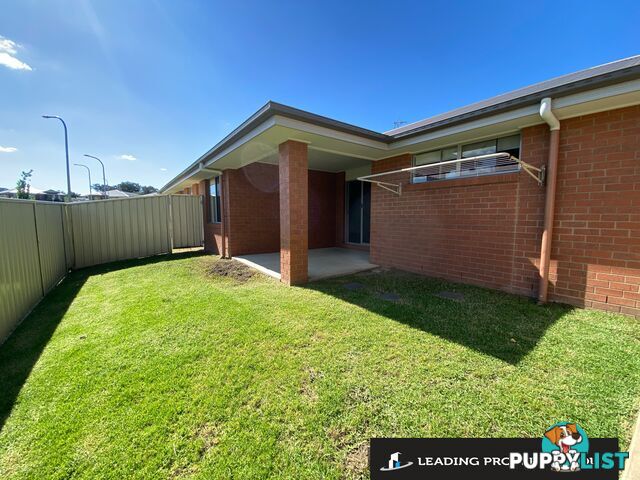 2a Royce Crescent LAVINGTON NSW 2641