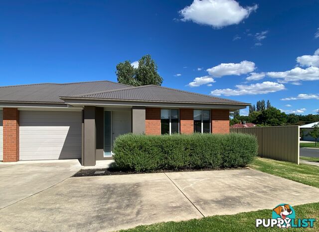 2a Royce Crescent LAVINGTON NSW 2641