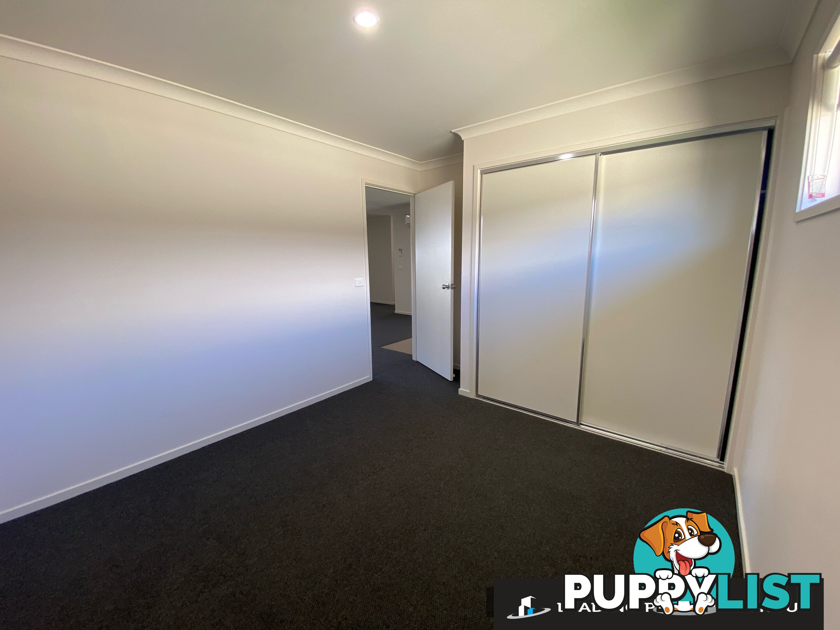 2a Royce Crescent LAVINGTON NSW 2641