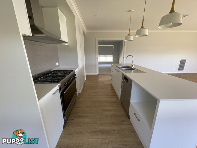 24 Glenwood Boulevard BARANDUDA VIC 3691