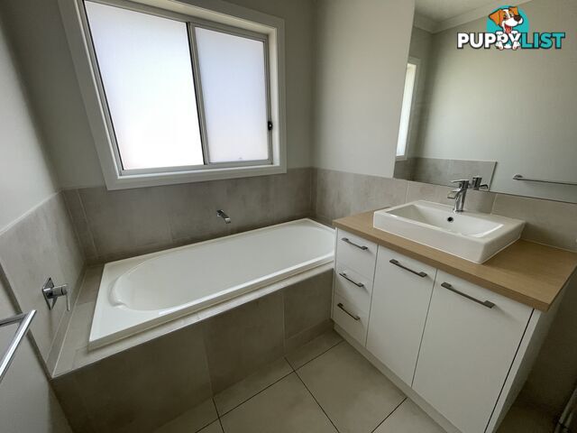 24 Glenwood Boulevard BARANDUDA VIC 3691