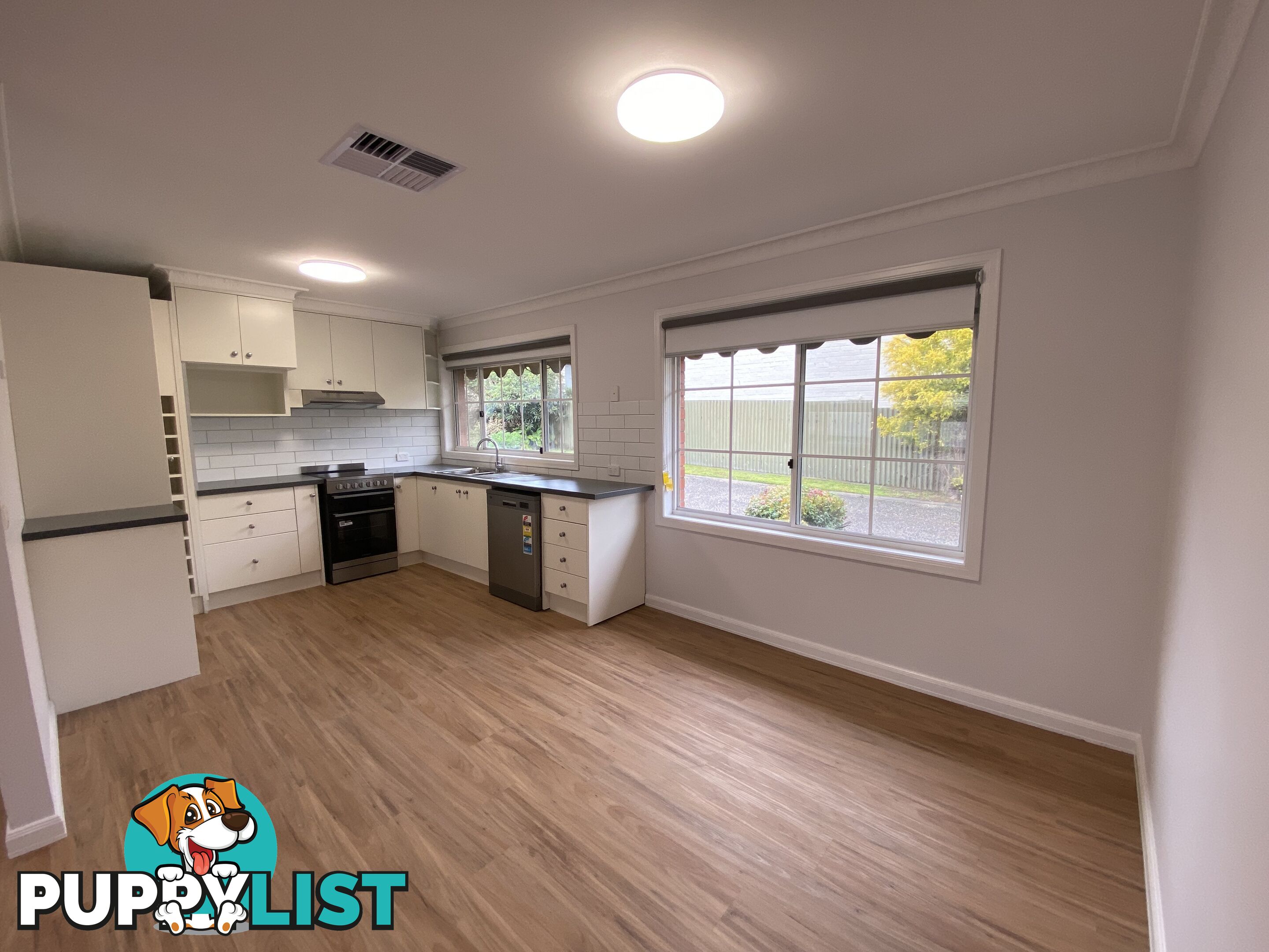 2 76 Western View Drive WEST ALBURY NSW 2640