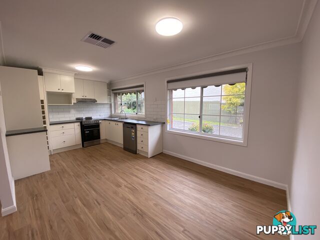 2 76 Western View Drive WEST ALBURY NSW 2640