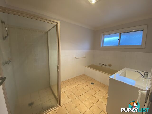2 76 Western View Drive WEST ALBURY NSW 2640