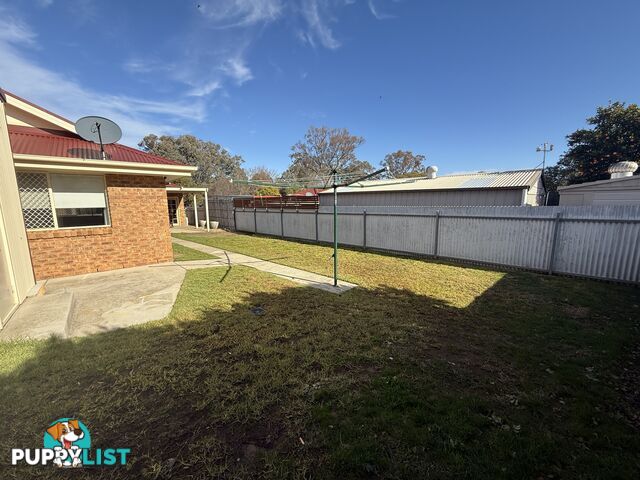 8 Mitta Grove LAVINGTON NSW 2641